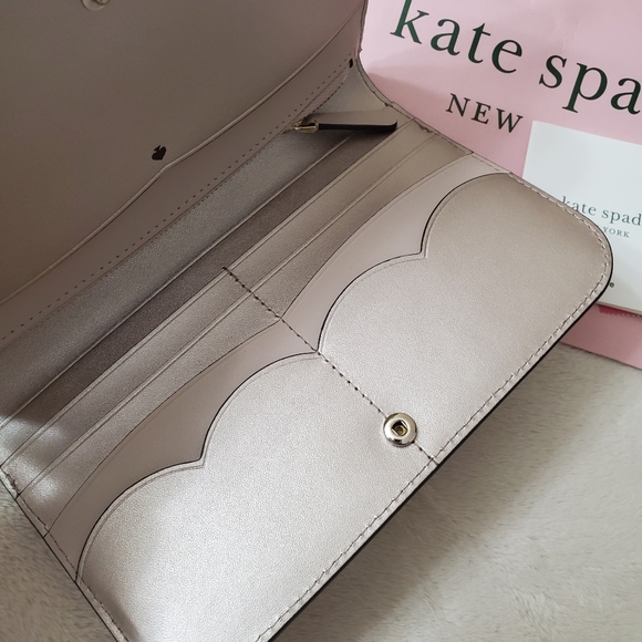 🔥🔥SALE🔥🔥Kate spade bifold wallet - Picture 6 of 16
